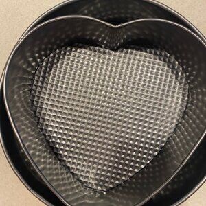 Versatile 10" Springform nonstick pan w cake, bunny, wreath, bundt, heart insert